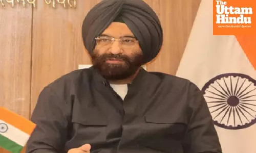 Delhi Fights Back: Govt Pleads with Air Panel to Halt Fuel Ban on Old Vehicles, Cites Tech Chaos