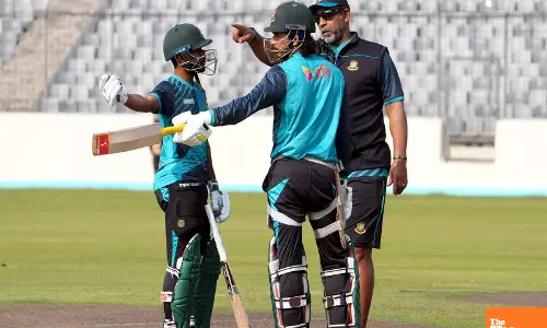 Phil Simmons leaves Sri Lanka tour for scheduled medical visit in London: Report