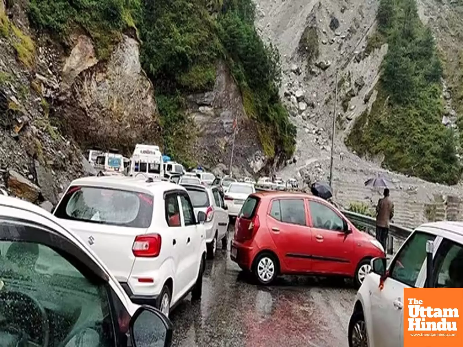 Mountain Flood Alert: Chamoli–Chamba Reeling, Badrinath Highway Closed Mountain Flood Alert: Chamoli–Chamba Reeling, Badrinath Highway Closed