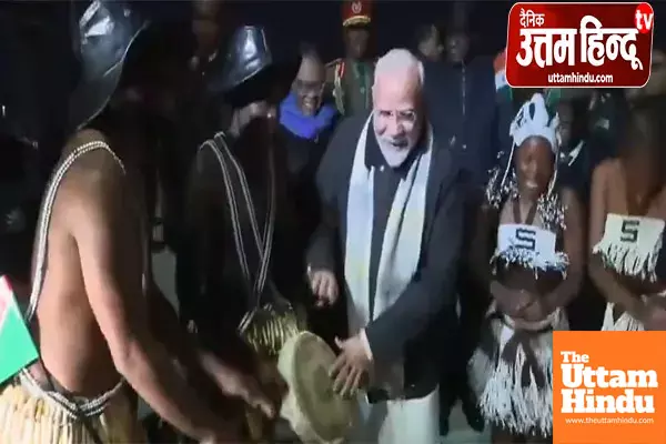 PM Modi Rocks Namibia: Indian PM Welcomed with Traditional Dance, Tries Hand at Local Drums, Watch VIDEO