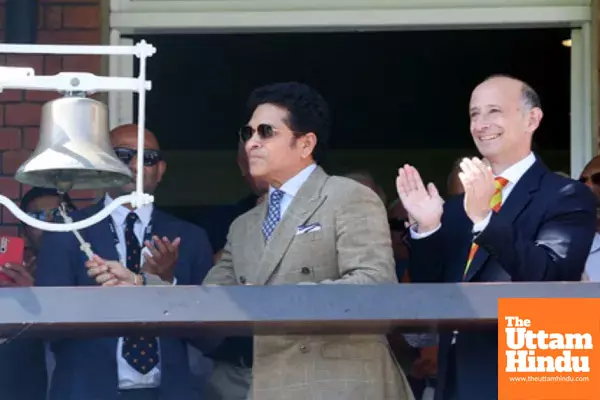 Sachin Tendulkar Rings Lords Historic Bell for 5 Minutes: Heres the Reason Sachin Tendulkar Rings Lords Historic Bell for 5 Minutes: Heres the Reason