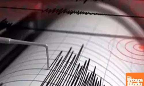 Earthquake Strikes Delhi-NCR, People Rush Out of Homes and Offices in Panic