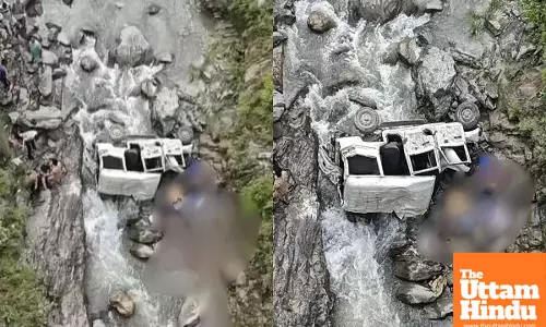 Uttarakhand Tragedy: 8 Dead, Several Injured as Taxi Plummets into Deep Gorge