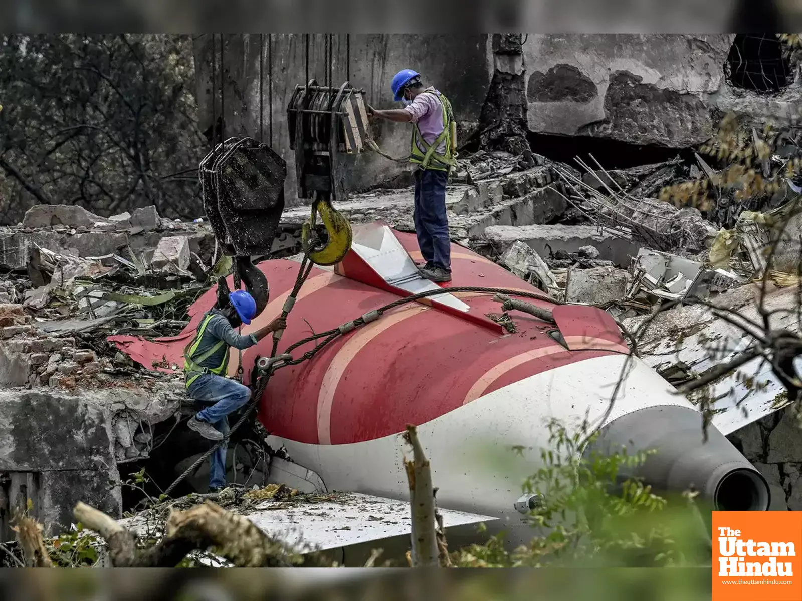 Federation of Indian Pilots Sends Legal Notice to Media Houses Over Defamatory Coverage of Air India Flight 171 Crash Federation of Indian Pilots Sends Legal Notice to Media Houses Over Defamatory Coverage of Air India Flight 171 Crash