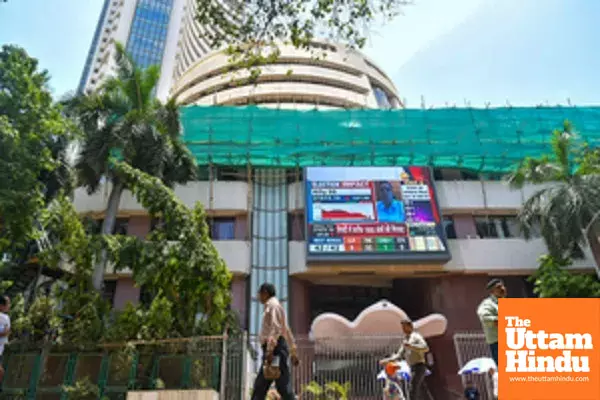 Stock Market Opened flat, Pressure on IT stocks