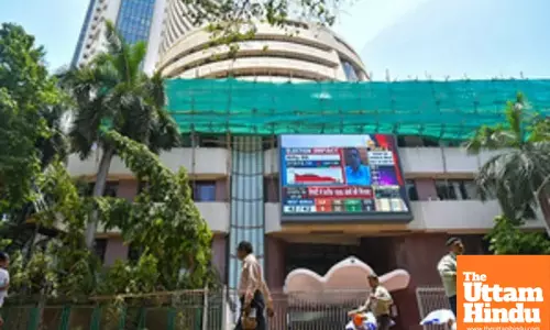 Stock Market Opened flat, Pressure on IT stocks