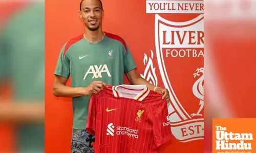 Liverpool Signs Frankfurt forward Ekitiche