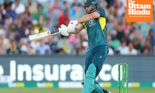 Kangaroo Storm: Aussie Cricketer Blasts 102 in Just 37 Balls Against West Indies