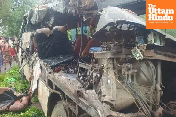 Deadly Crash in Jharkhands Deoghar: 18 Killed, 20 Injured in Bus-Truck Collision