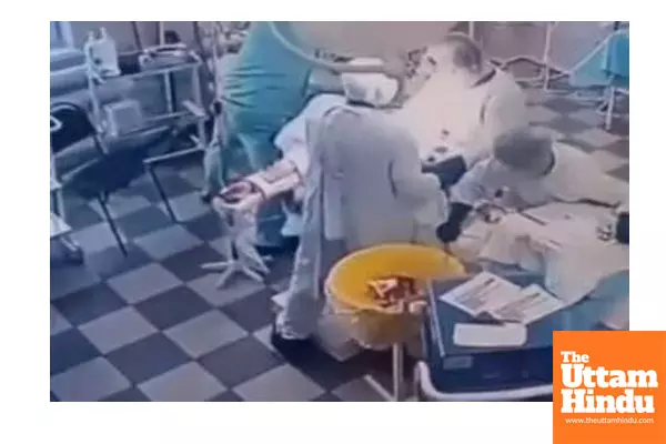 Doctors Bravery in the Face of Disaster: Surgery Continues During 8.8-Magnitude Earthquake, Video Getting Viral Doctors Bravery in the Face of Disaster: Surgery Continues During 8.8-Magnitude Earthquake, Video Getting Viral