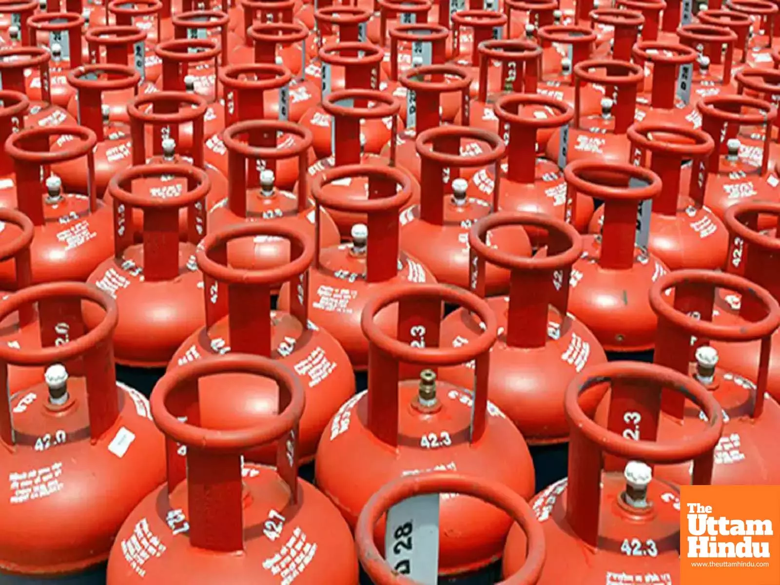 LPG Gets Cheaper: Price Slashed by ₹33.50, Check New Rates in Your City LPG Gets Cheaper: Price Slashed by ₹33.50, Check New Rates in Your City