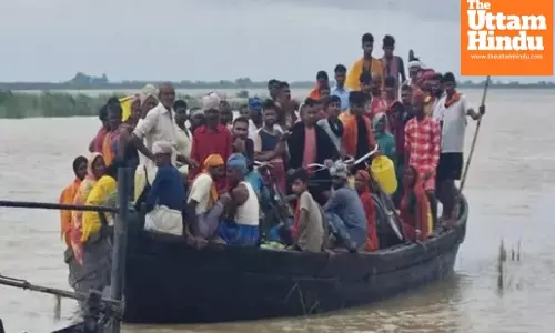 Ganga Tragedy: Overloaded Boat Capsizes with 31 Onboard, One Dead, Three Still Missing