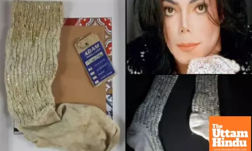Michael Jackson’s 28-Year-Old Dirty Sock Sells for Lakhs—Here’s the Full Story