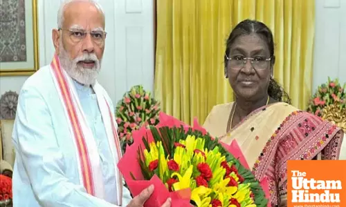 PM Modis Sudden Visit to President Murmu: Whats Behind the Closed Doors?