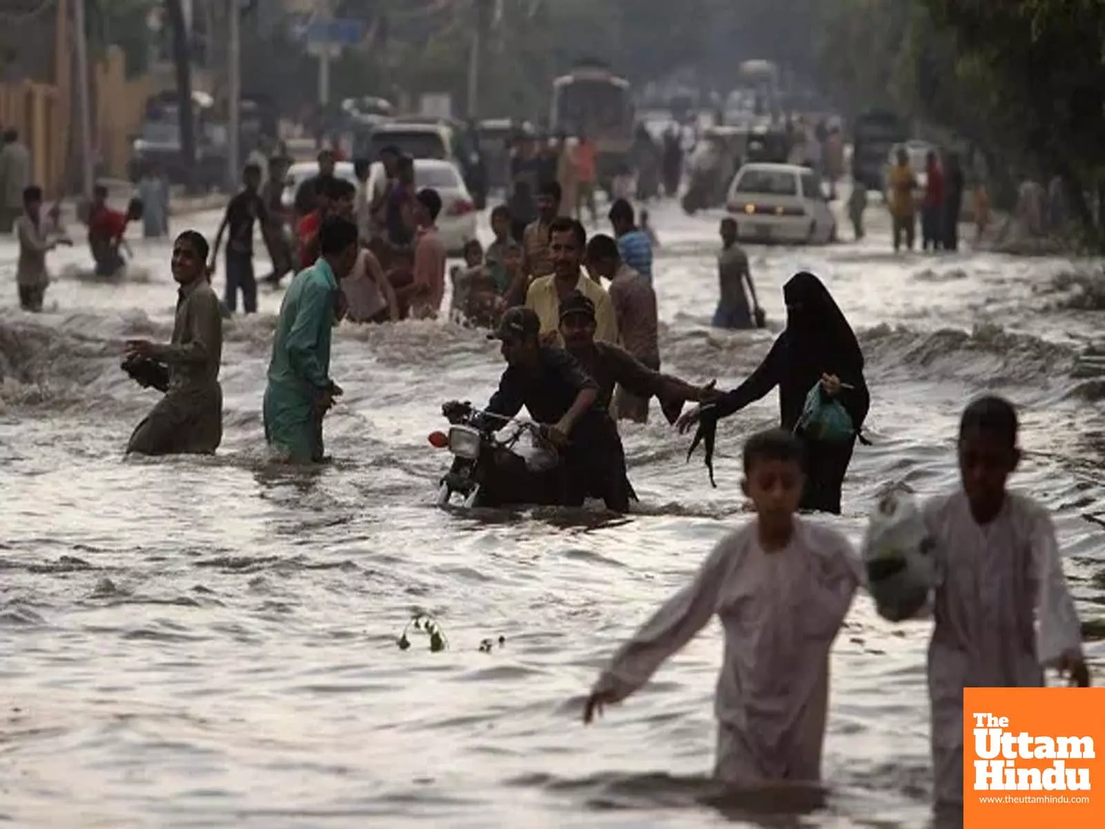 140 Children Among 299 Killed as Torrential Rains Ravage Region 140 Children Among 299 Killed as Torrential Rains Ravage Region