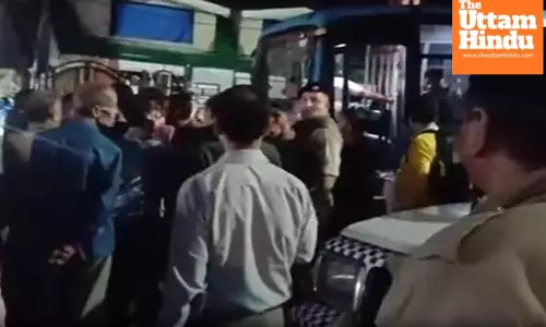 Tension Erupts in Shimla’s Kasumpti After Mosque Wall Collapse, Woman Alleges Assault – Crowd Gathers, Police Steps In