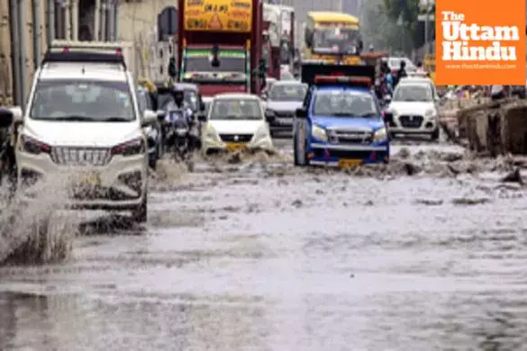 Heavy Rain Batters Delhi-NCR, Flights Cancelled; Yamuna Near Danger Mark Heavy Rain Batters Delhi-NCR, Flights Cancelled; Yamuna Near Danger Mark