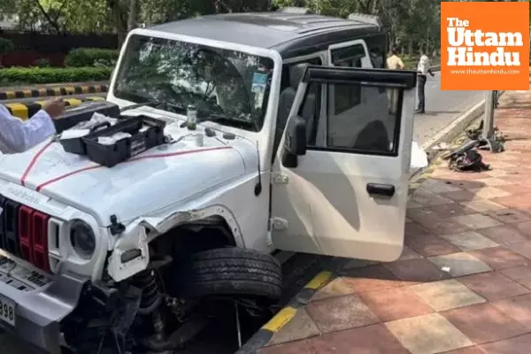 High-Speed Horror Near Rashtrapati Bhavan: Thar SUV Mows Down 2 Pedestrians in Delhi, 1 Dead, 1 Critical