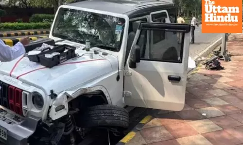 High-Speed Horror Near Rashtrapati Bhavan: Thar SUV Mows Down 2 Pedestrians in Delhi, 1 Dead, 1 Critical