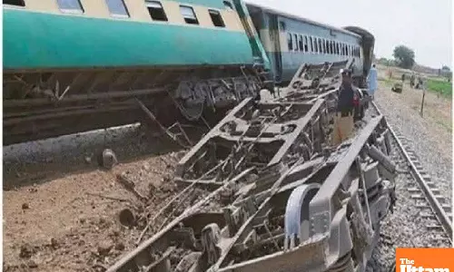Bomb Blast Rocks Jaffar Express in Balochistan, Six Coaches Derailed