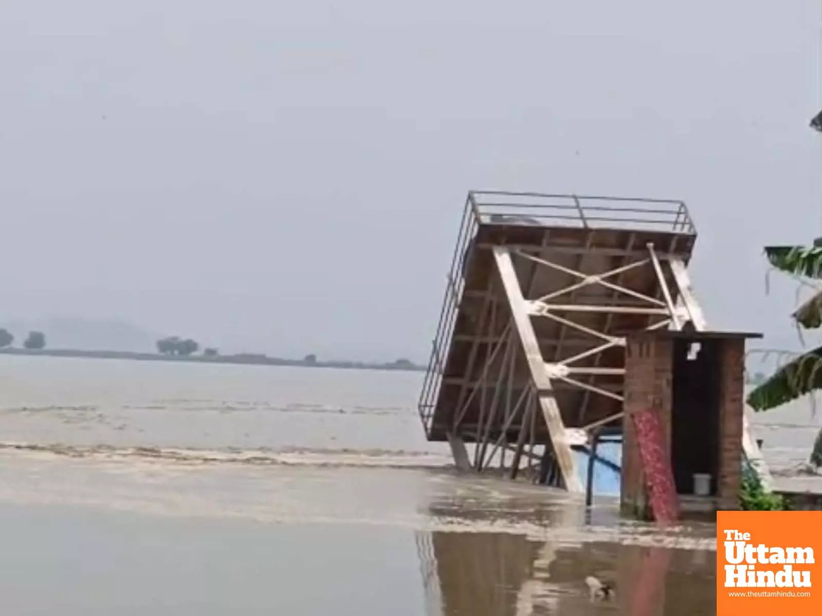 Watch: Water Tower Sinks into Ganga in Just 40 Seconds as Erosion Worsens