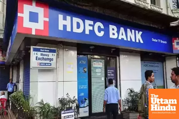 HDFC Bank Tightens Grip on Pockets: Free Cash Withdrawals Cut to 4/Month, Digital Transfer Fees Hike