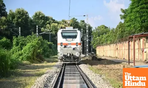 Solar Panels on Railway Tracks: A First in India for Green Energy