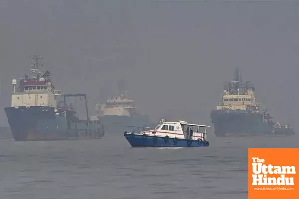 48 Containers Fall from Cargo Ship in Arabian Sea,  Palghar Police Issue Alert Over Possible Coast Drift