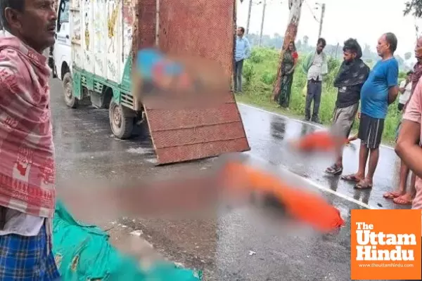 High-Speed Tanker Rams Auto, Kills 8, Injures 4 on Way to Ganga Bath High-Speed Tanker Rams Auto, Kills 8, Injures 4 on Way to Ganga Bath