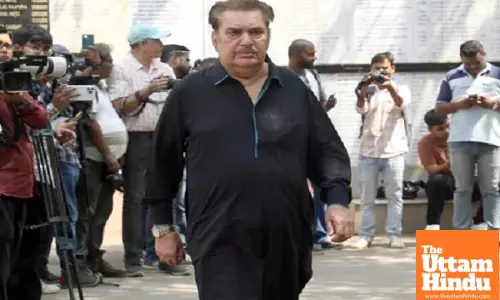 “I Am Alive and Healthy”: Famous Actor Slams False Death News, Lodges FIR