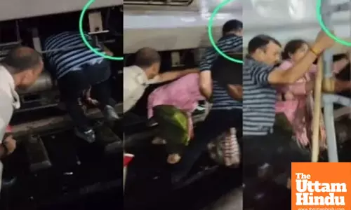 Doctors Mother Trapped Between Train and Platform; RPF Jawans Save Life in Dramatic Rescue