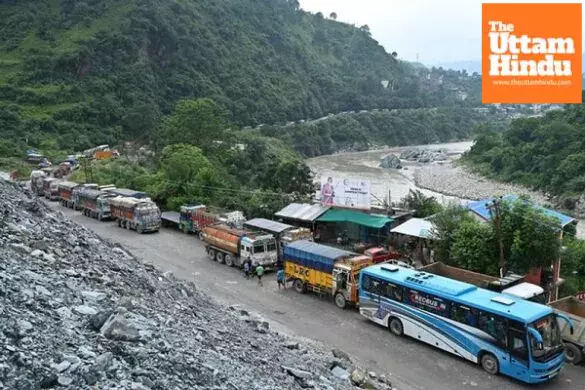 Massive Landslide Hits Mandi, Chandigarh-Manali Highway Shut Again Massive Landslide Hits Mandi, Chandigarh-Manali Highway Shut Again