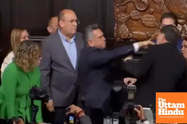 Chaos in Mexico Senate: Lawmakers Trade Punches During National Anthem After Fiery Debate on Foreign Forces Chaos in Mexico Senate: Lawmakers Trade Punches During National Anthem After Fiery Debate on Foreign Forces
