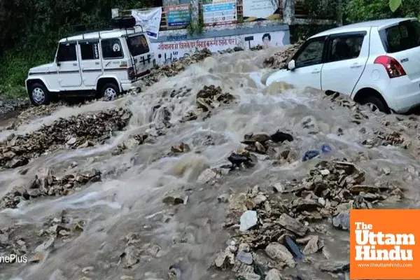 Cloudburst Havoc in Uttarakhand: Chamoli & Rudraprayag Devastated, Families Missing, Roads Blocked Cloudburst Havoc in Uttarakhand: Chamoli & Rudraprayag Devastated, Families Missing, Roads Blocked