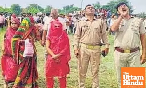 Bollywood Scene in Real Life: UP Man Stages 5-Hour High-Tension Tower Drama for Love