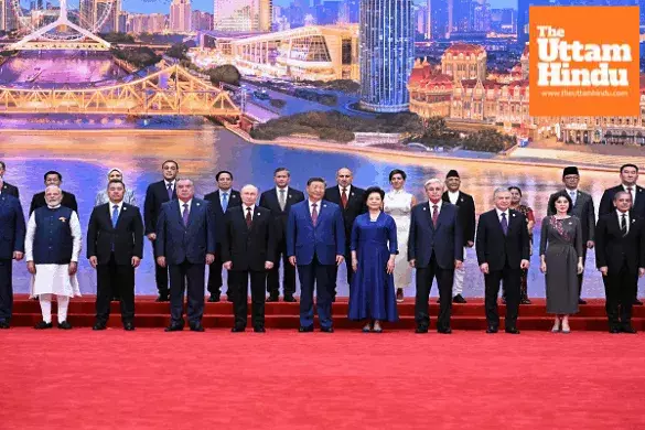 Historic Frame: Putin, Xi, Modi & Sharif Together as India-China Reach Consensus Historic Frame: Putin, Xi, Modi & Sharif Together as India-China Reach Consensus