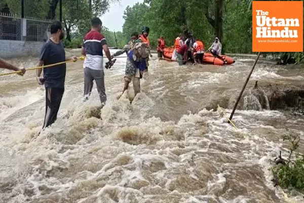 Flood Emergency in Punjab: 10 Districts Severely Affected, Fresh Rainfall Alert Issued Flood Emergency in Punjab: 10 Districts Severely Affected, Fresh Rainfall Alert Issued