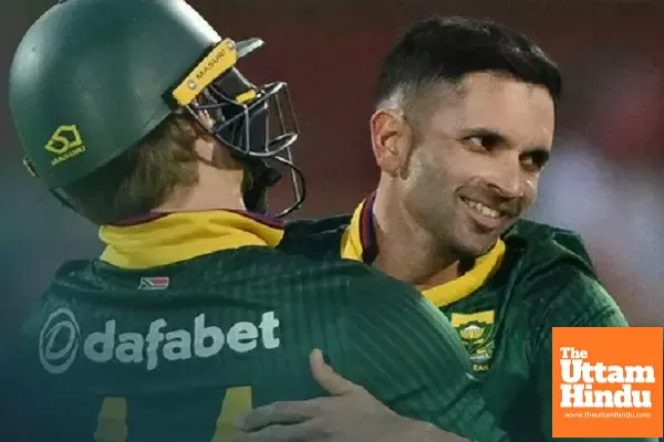 South Africa Stuns England: 5-Run Thriller Seals Historic ODI Series Win on English Soil After 26 Years South Africa Stuns England: 5-Run Thriller Seals Historic ODI Series Win on English Soil After 26 Years