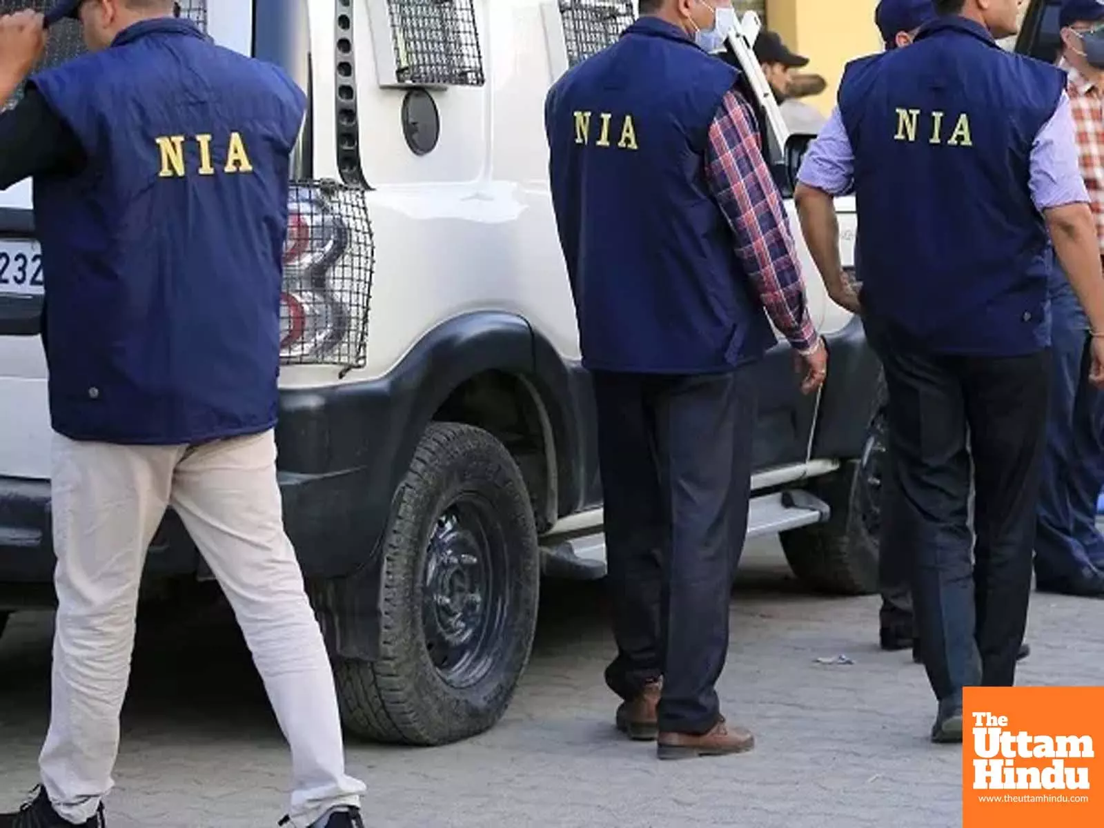Major action by NIA: Searches underway in Jammu & Kashmir and 5 other states Major action by NIA: Searches underway in Jammu & Kashmir and 5 other states