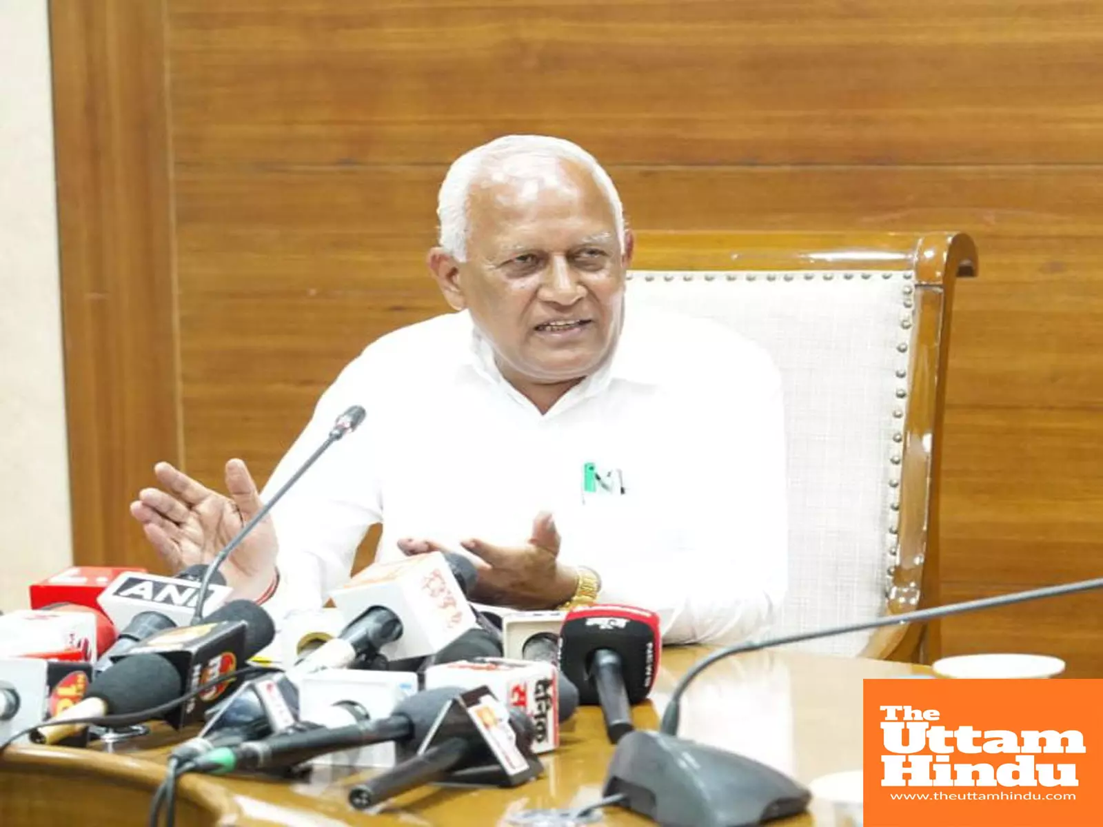 PM Must Show Generosity in Extending Aid to Flood-Hit Punjab: Barinder Kumar Goyal PM Must Show Generosity in Extending Aid to Flood-Hit Punjab: Barinder Kumar Goyal