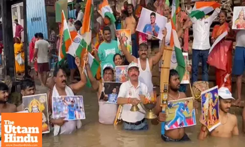 Fans Offer Ganga Aarti for Team India’s Victory Against Pakistan in High-Voltage Match