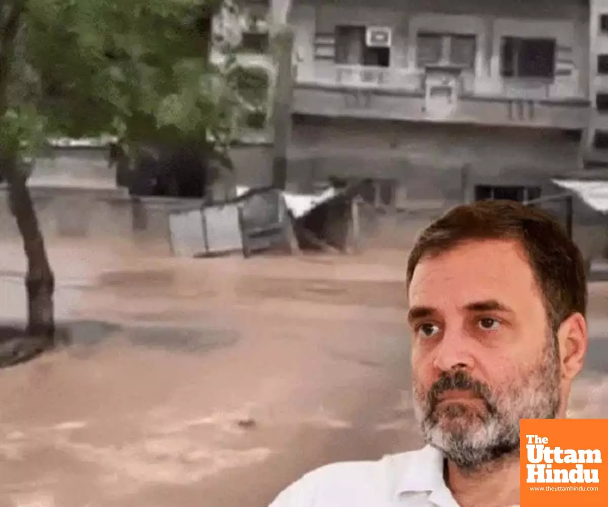Rahul Gandhi reaches Amritsar, meets flood victims with senior Congress leaders