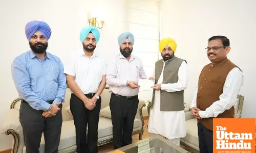 PCS officers association hands over cheques worth Rs 12 lakh to CM for Chief Minister’s relief fund