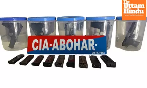 Two Arrested in Punjab for Smuggling Pistols and Magazines from Pakistan