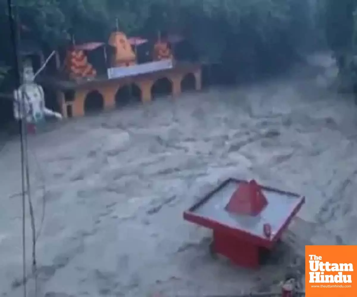 Uttarakhand: Heavy destruction after cloudburst in Dehradun, Tapkeshwar Mahadev temple submerged Uttarakhand: Heavy destruction after cloudburst in Dehradun, Tapkeshwar Mahadev temple submerged