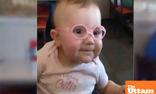 Baby Sees Parents for the First Time After Getting Glasses, Emotional Video Melts Hearts