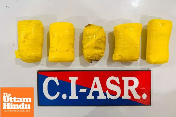 CROSS-BORDER NARCOTICS SMUGGLING NETWORK BUSTED IN AMRITSAR; ONE HELD WITH 5KG HEROIN CROSS-BORDER NARCOTICS SMUGGLING NETWORK BUSTED IN AMRITSAR; ONE HELD WITH 5KG HEROIN