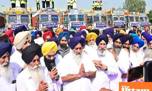 Sukhbir S Badal flags off 100 trucks of maize silage for distribution to Gurdaspur & Jalandhar