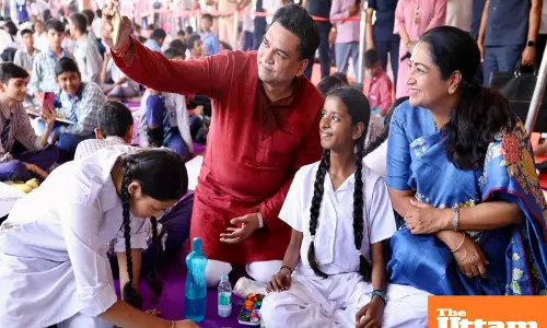 Future Belongs to India: CM Rekha Gupta Praises Artistic Talent at Developed India Art Camp