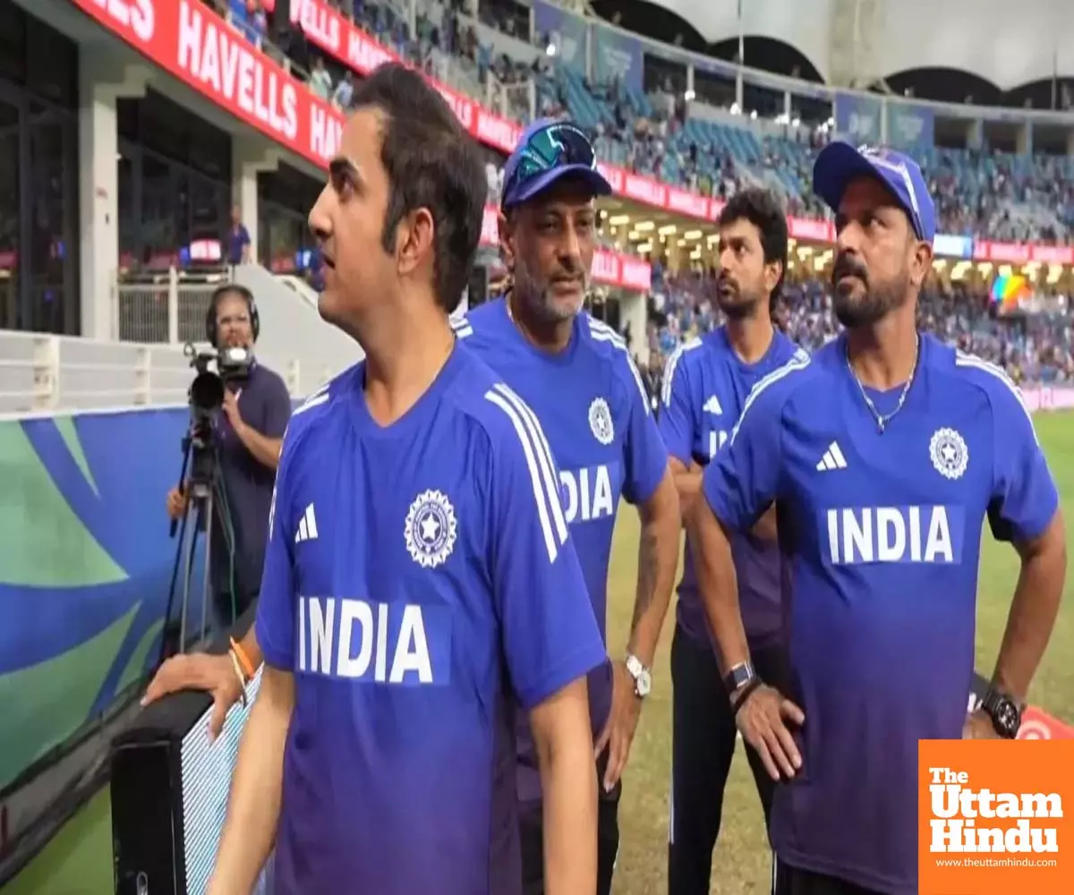 New twist in no-handshake row: Gambhir’s action go viral, leave Pakistan stunned New twist in no-handshake row: Gambhir’s action go viral, leave Pakistan stunned